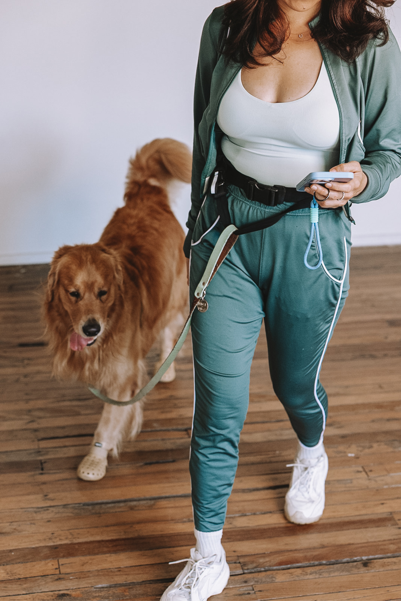 The Attachdᵀᴹ Hands-Free Dog Belt